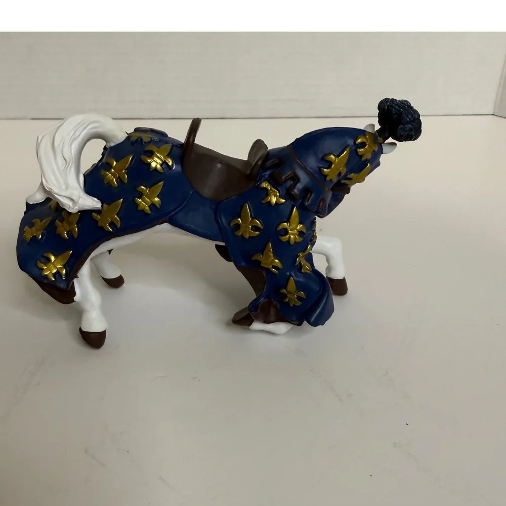 Papo 2005 Medieval Knight Horse Blue Gold Fleur-de-lis Armored‎ Figure 39338